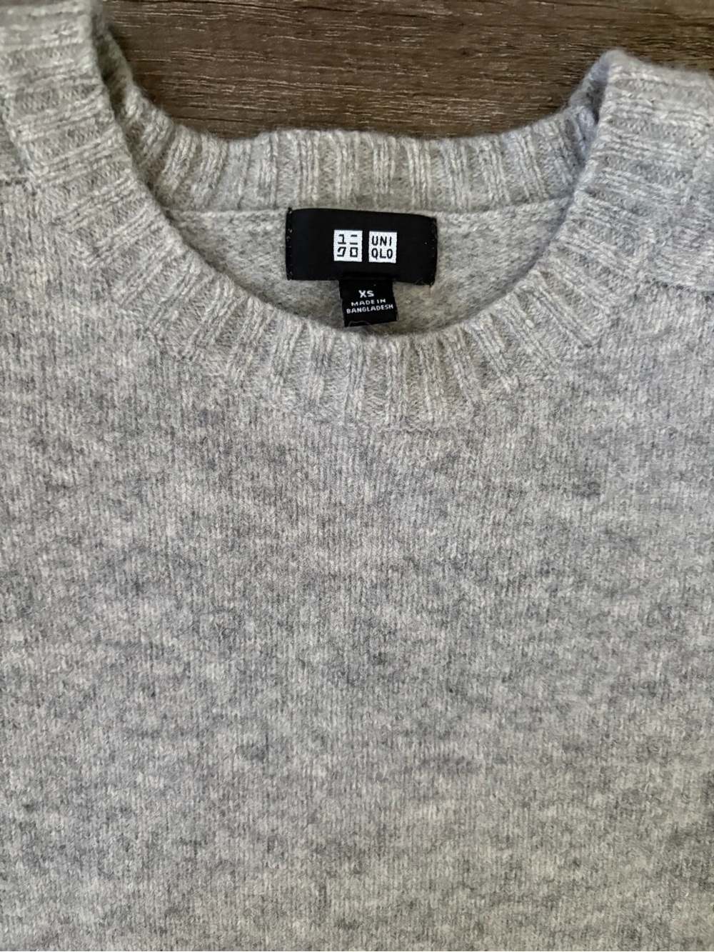 UNIQLO Wool Women’s Light Gray Crewneck Sweater - Picture 2 of 5